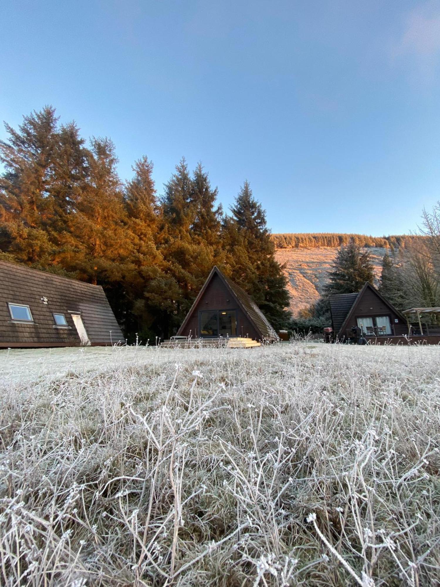 אינברגרי The Triangle Lodge מראה חיצוני תמונה